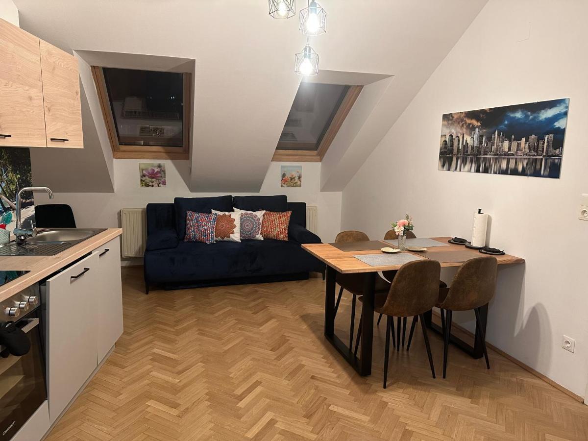 Klimatisiertes Dachgeschoss City Apartment In Zentrum Wiens Eksteriør bilde