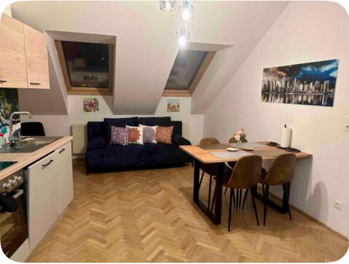 Klimatisiertes Dachgeschoss City Apartment In Zentrum Wiens Eksteriør bilde